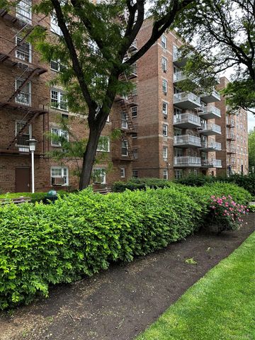 149-30 88th Street 3D, Howard Beach, NY 11414