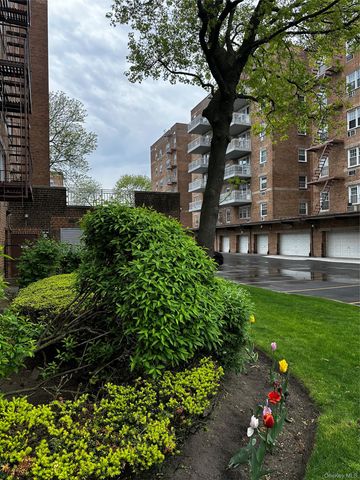 149-30 88th Street 3D, Howard Beach, NY 11414