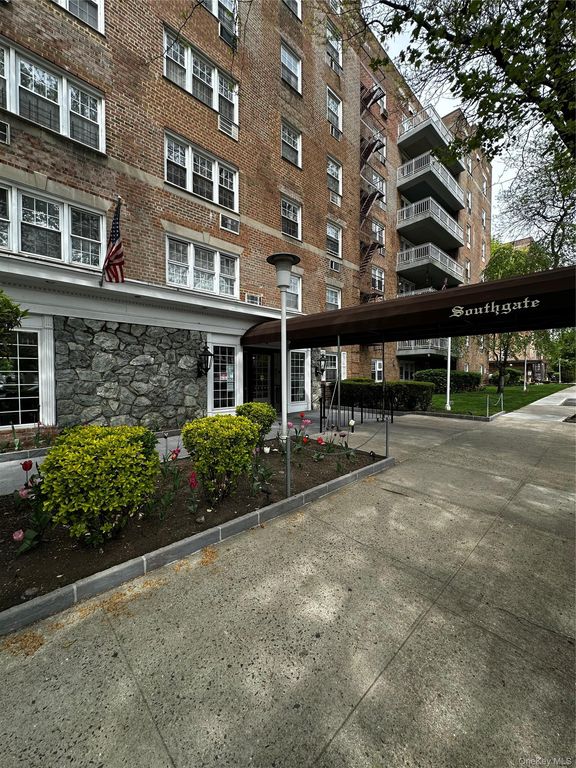 149-30 88th Street 3D, Howard Beach, NY 11414