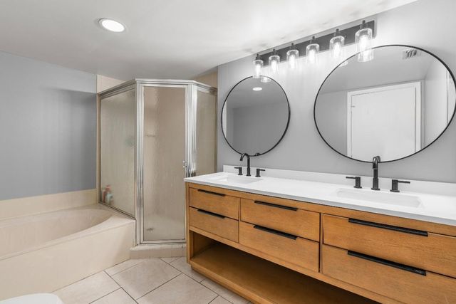 110 Half Moon Circle D1, Hypoluxo, FL 33462