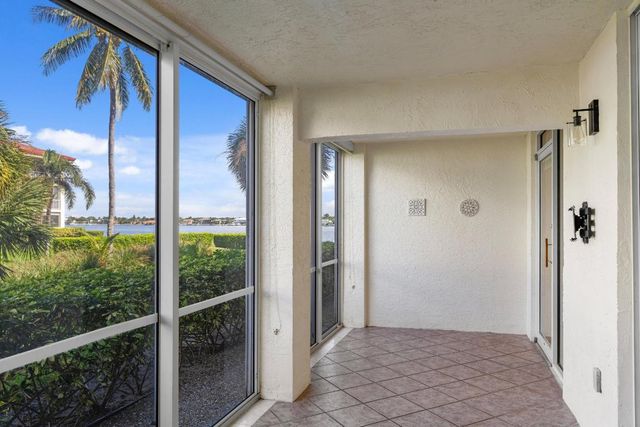 110 Half Moon Circle D1, Hypoluxo, FL 33462