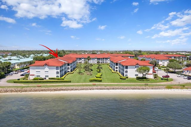 110 Half Moon Circle D1, Hypoluxo, FL 33462