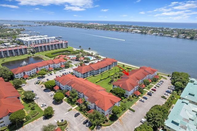 110 Half Moon Circle D1, Hypoluxo, FL 33462