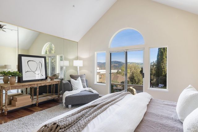 42 Clement Ct, Napa, CA 94558