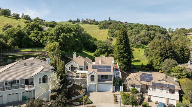 42 Clement Ct, Napa, CA 94558