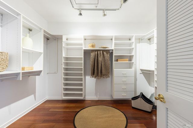 42 Clement Ct, Napa, CA 94558