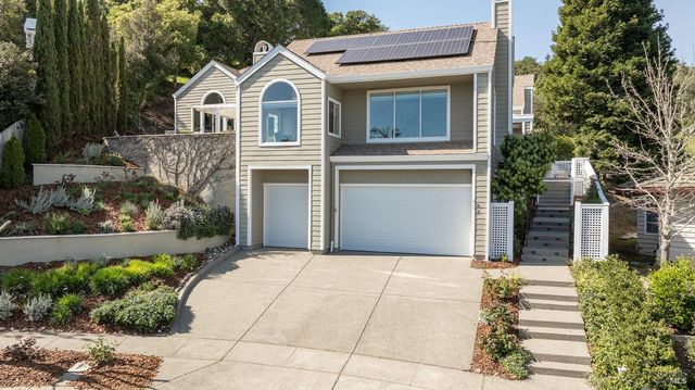 42 Clement Ct, Napa, CA 94558