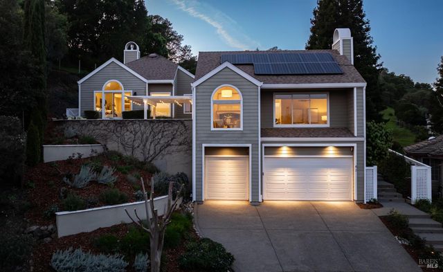 42 Clement Ct, Napa, CA 94558