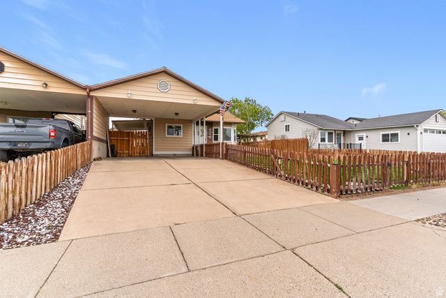 4576 S 3850 W, Roy, UT 84401