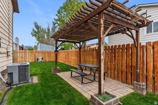 4576 S 3850 W, Roy, UT 84401