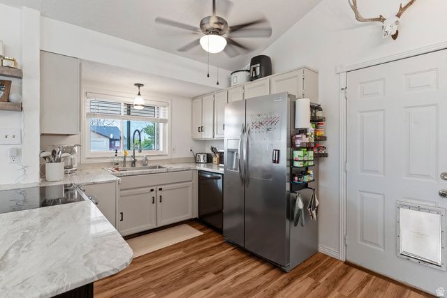 4576 S 3850 W, Roy, UT 84401