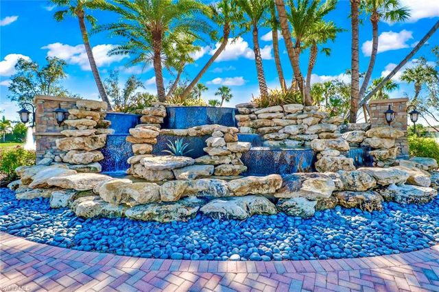 9216 Woodhurst DR, Naples, FL 34120