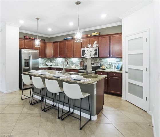 9216 Woodhurst DR, Naples, FL 34120