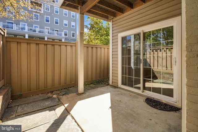 1401 ROUNDHOUSE LN, Alexandria, VA 22314
