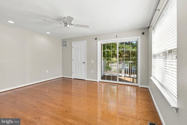 1401 ROUNDHOUSE LN, Alexandria, VA 22314