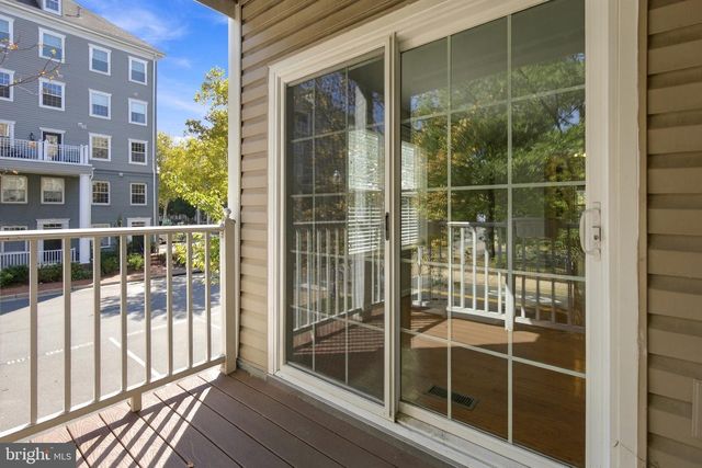 1401 ROUNDHOUSE LN, Alexandria, VA 22314