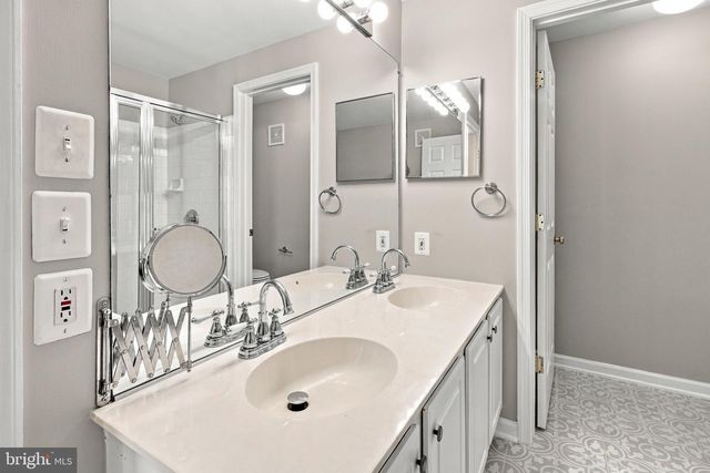 1401 ROUNDHOUSE LN, Alexandria, VA 22314