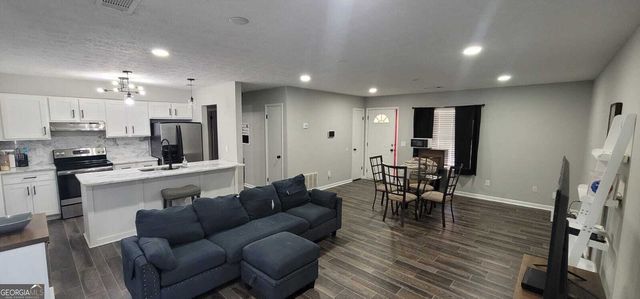 8975 Ashwood Drive, Riverdale, GA 30274