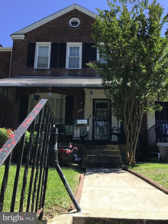 Image 2 of property listing at 1547 LOCHWOOD RD, Baltimore, MD 21218