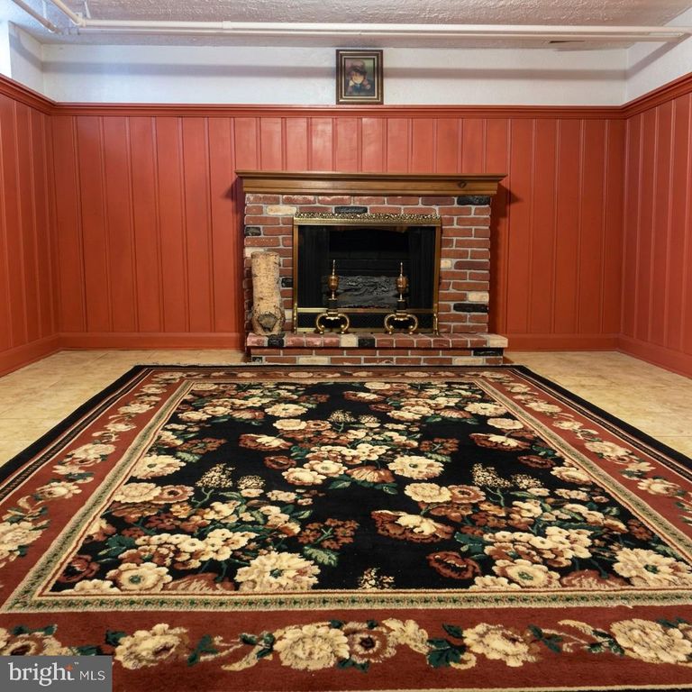 Image 20 of property listing at 1547 LOCHWOOD RD, Baltimore, MD 21218
