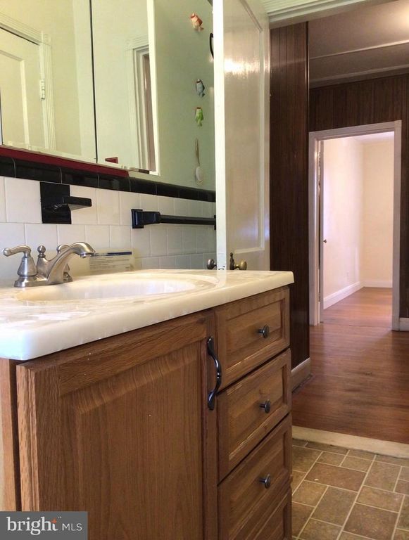 Image 22 of property listing at 1547 LOCHWOOD RD, Baltimore, MD 21218