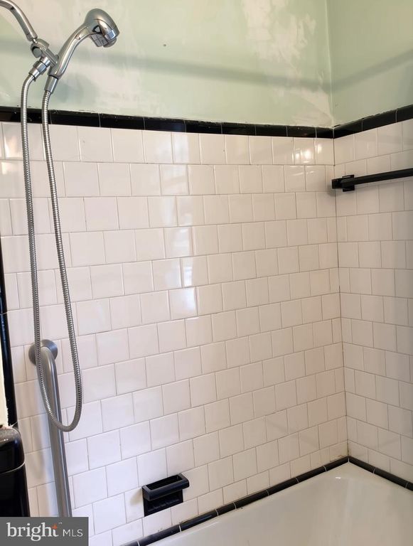 Image 23 of property listing at 1547 LOCHWOOD RD, Baltimore, MD 21218