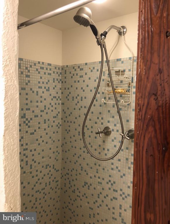 Image 30 of property listing at 1547 LOCHWOOD RD, Baltimore, MD 21218