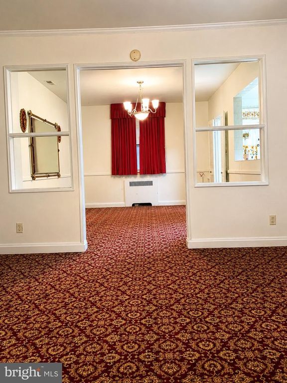 Image 8 of property listing at 1547 LOCHWOOD RD, Baltimore, MD 21218