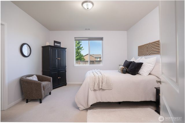 386 Grennan Lane N, Enumclaw, WA 98022
