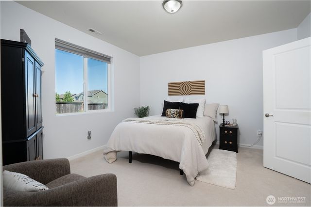 386 Grennan Lane N, Enumclaw, WA 98022