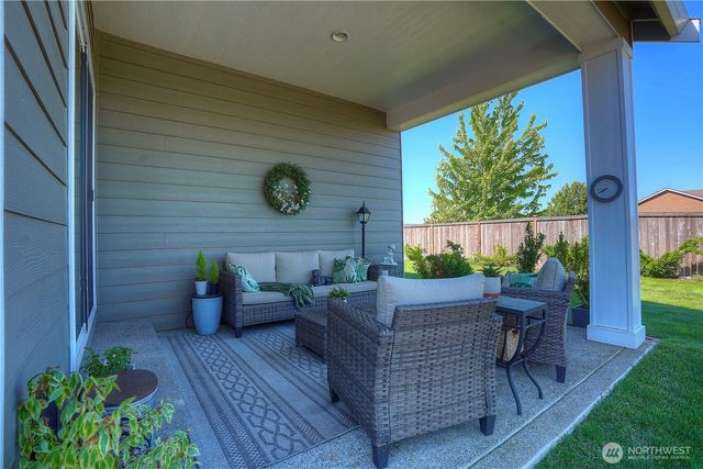 386 Grennan Lane N, Enumclaw, WA 98022
