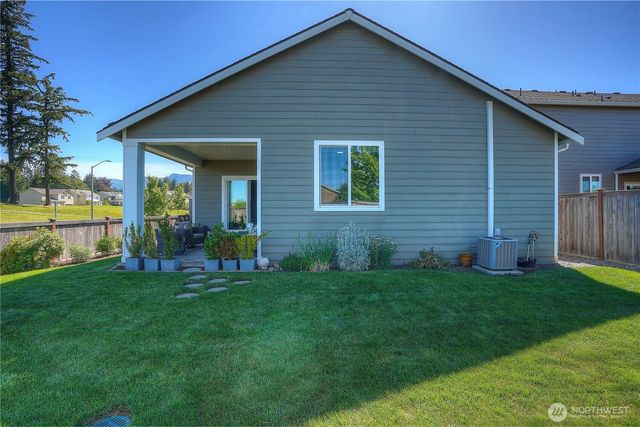 386 Grennan Lane N, Enumclaw, WA 98022