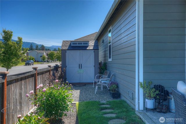 386 Grennan Lane N, Enumclaw, WA 98022