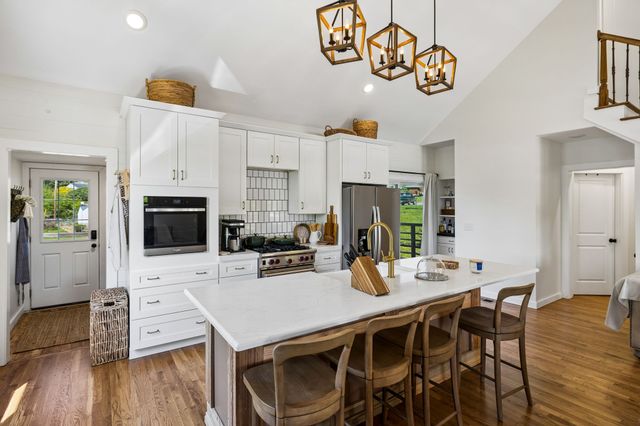 1806 Riverside Rd, Old Hickory, TN 37138
