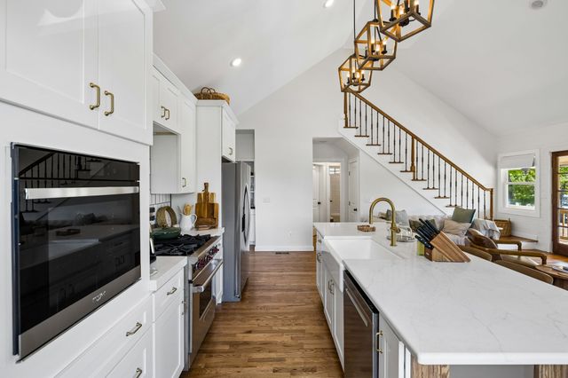 1806 Riverside Rd, Old Hickory, TN 37138