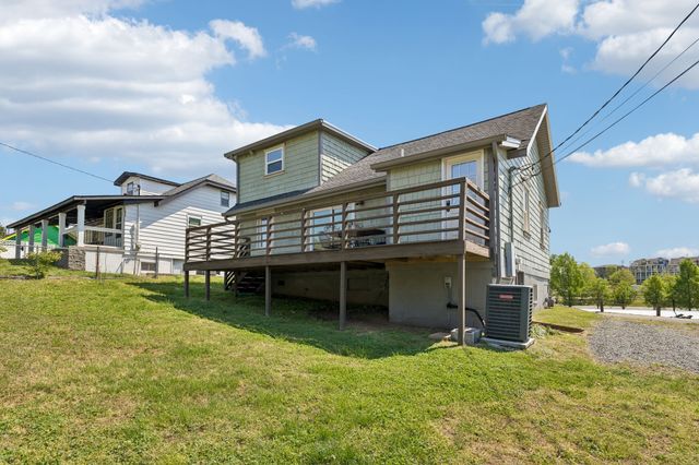 1806 Riverside Rd, Old Hickory, TN 37138