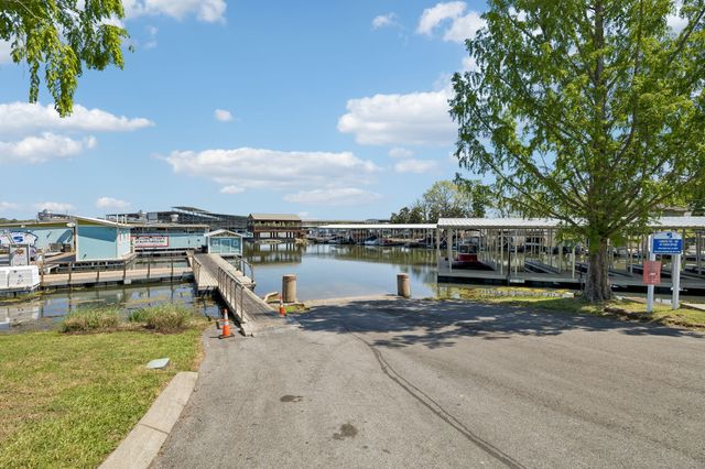 1806 Riverside Rd, Old Hickory, TN 37138