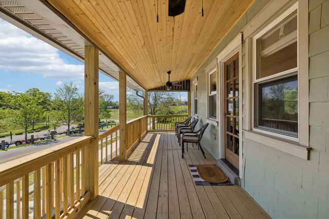 1806 Riverside Rd, Old Hickory, TN 37138