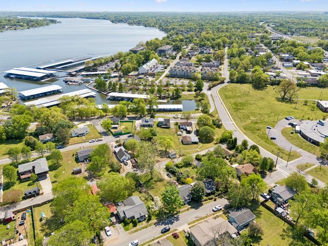 1806 Riverside Rd, Old Hickory, TN 37138