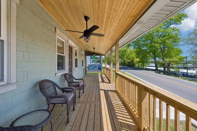 1806 Riverside Rd, Old Hickory, TN 37138