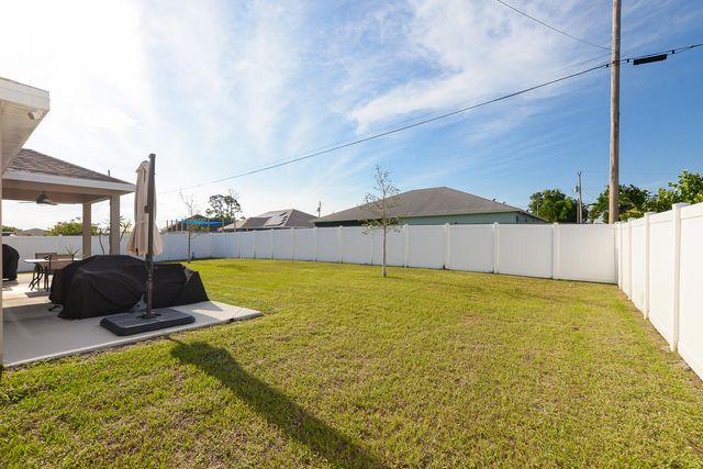 567 SW Paar Drive, Port St. Lucie, Port St Lucie, FL 34953