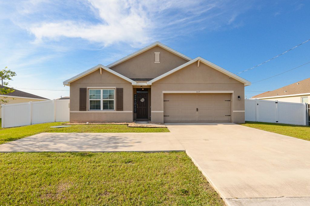 567 SW Paar Drive, Port St. Lucie, Port St Lucie, FL 34953