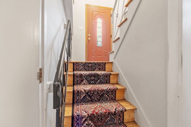 437 Lowell St, Peabody, MA 01960