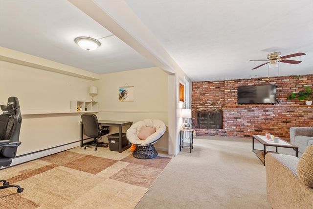 437 Lowell St, Peabody, MA 01960