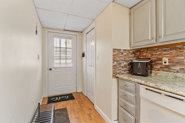 437 Lowell St, Peabody, MA 01960