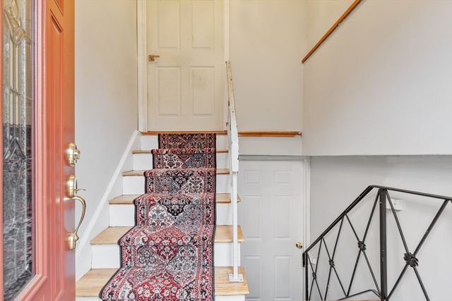 437 Lowell St, Peabody, MA 01960