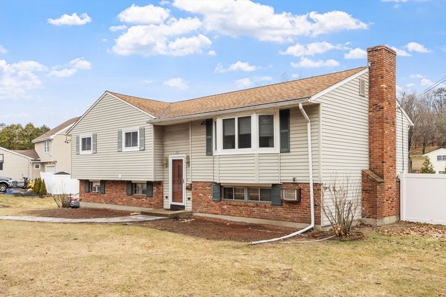 437 Lowell St, Peabody, MA 01960