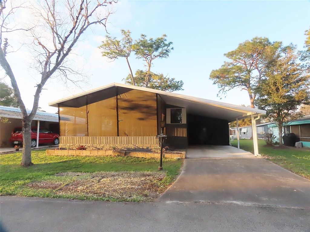 1077 QUAIL DRIVE, Deland, FL 32724