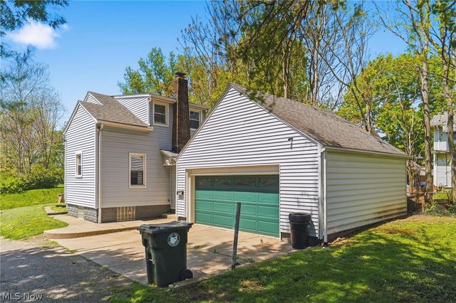 1646 Royal Avenue NE, Canton, OH 44705