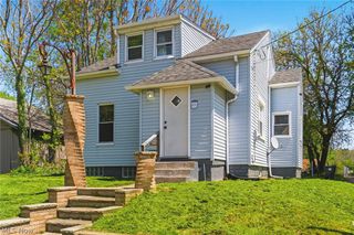 1646 Royal Avenue NE, Canton, OH 44705